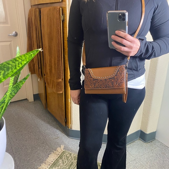 Montana West Tan and Brown Embossed Crossbody Bag - Picture 7 of 7